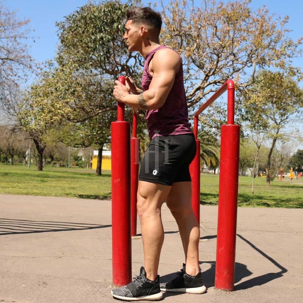 Musculosa jaspeda Bordó Fishbone / Short Zuplex liso, negro, logo blanco. Fishbone