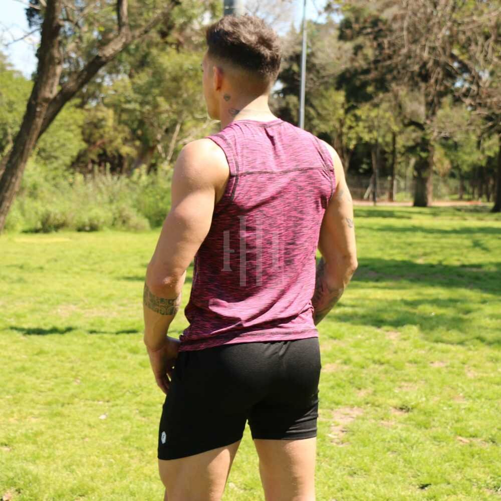 Musculosa jaspeda Bordó Fishbone / Short Zuplex liso, negro, logo blanco. Fishbone