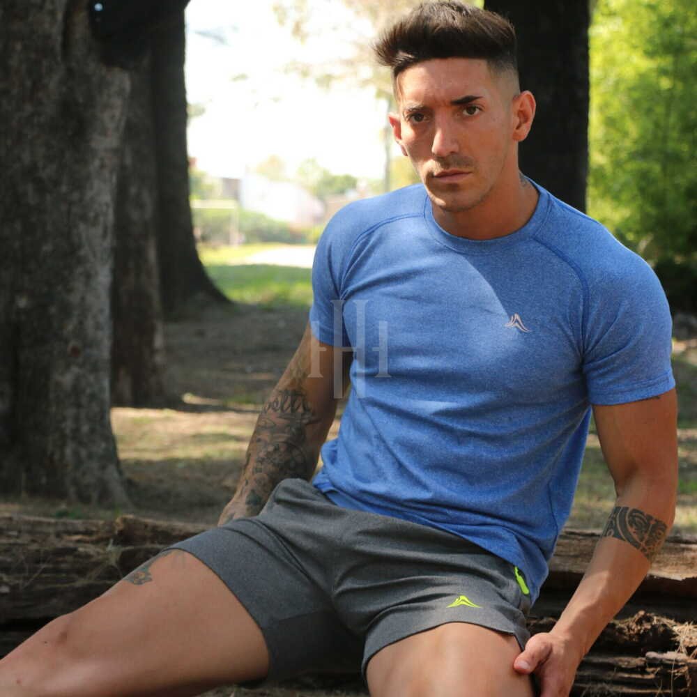 Remera algodon running urban gym sport / Short Air zuplex, gris, logo amarillo, con cierre