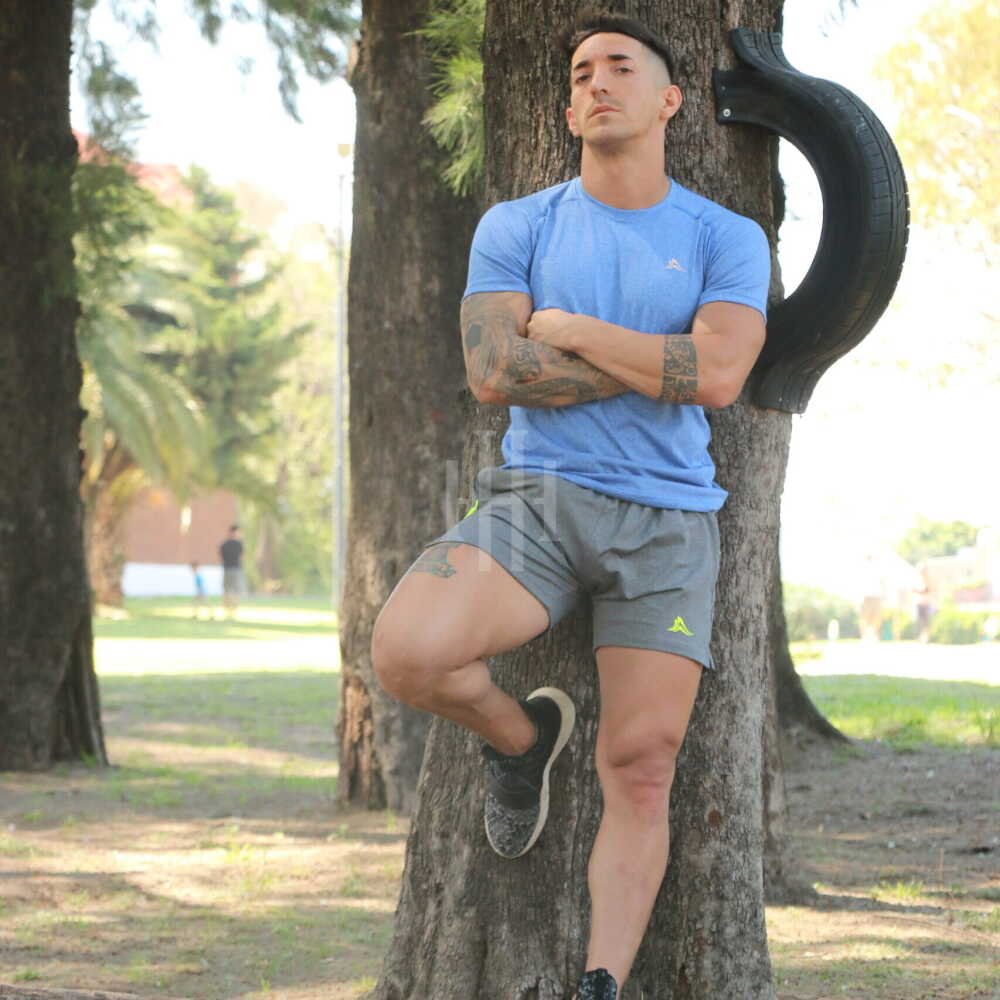 Remera algodon running urban gym sport / Short Air zuplex, gris, logo amarillo, con cierre