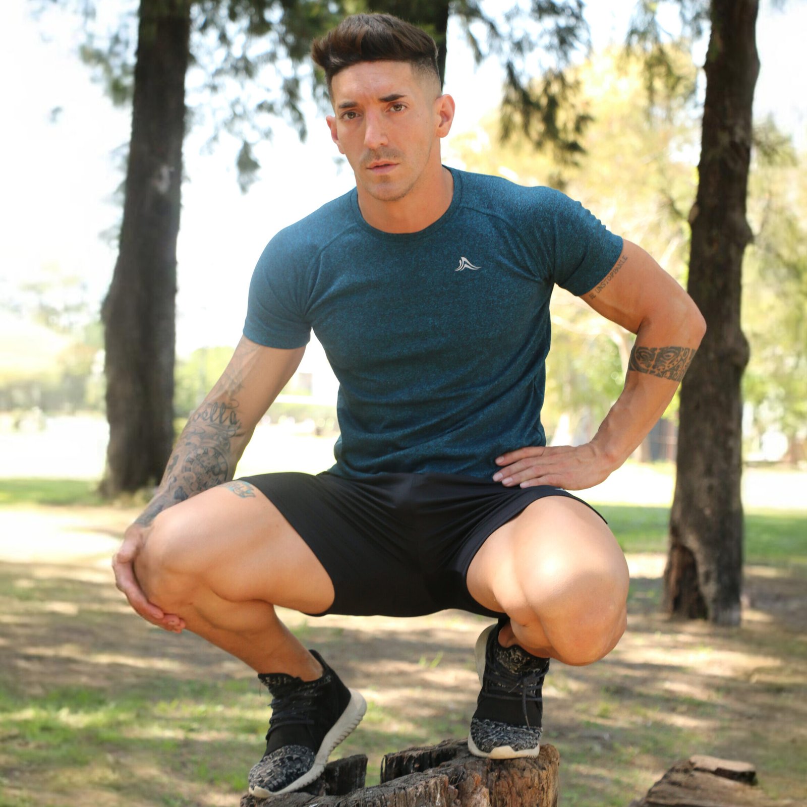 Remera algodon running urban gym sport PETROLEO / Short negro, logo blanco, con cierre CROSSRAY